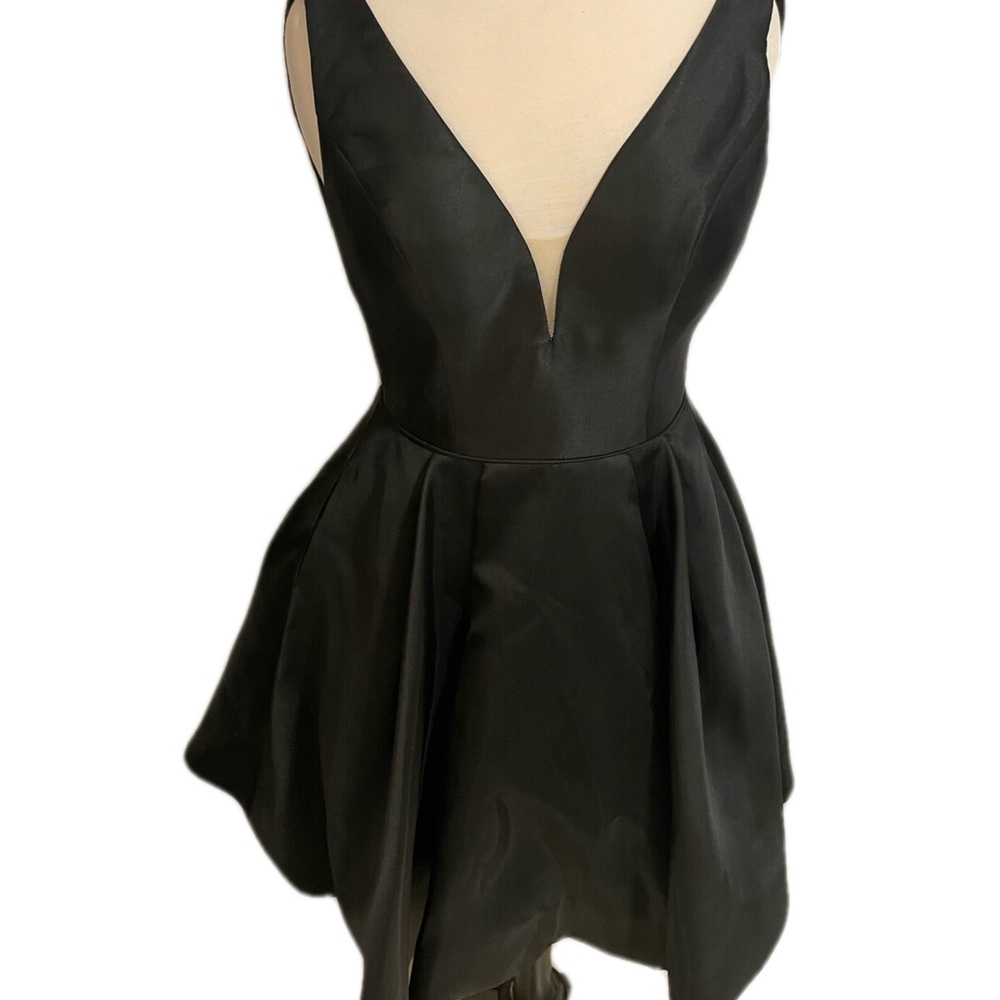 Sheri Hill short formal black dress with pockets
